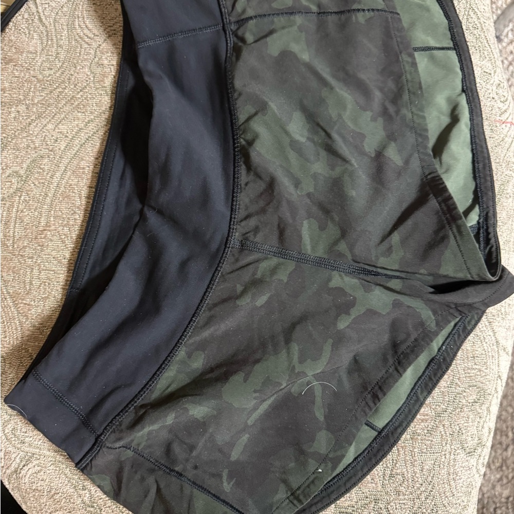 Lululemon Black and Camouflage Athletic Shorts size S/M